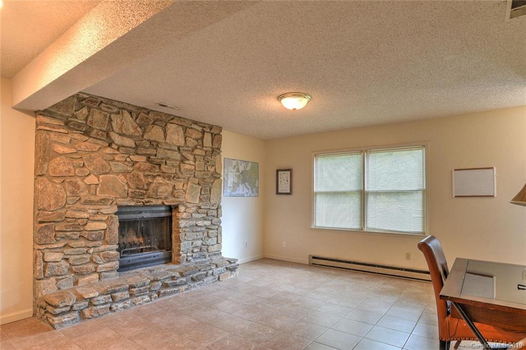 9 Wildwood Lane Weaverville NC 28787