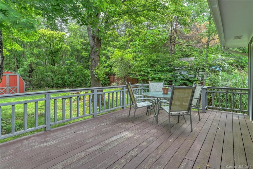 9 Wildwood Lane Weaverville NC 28787