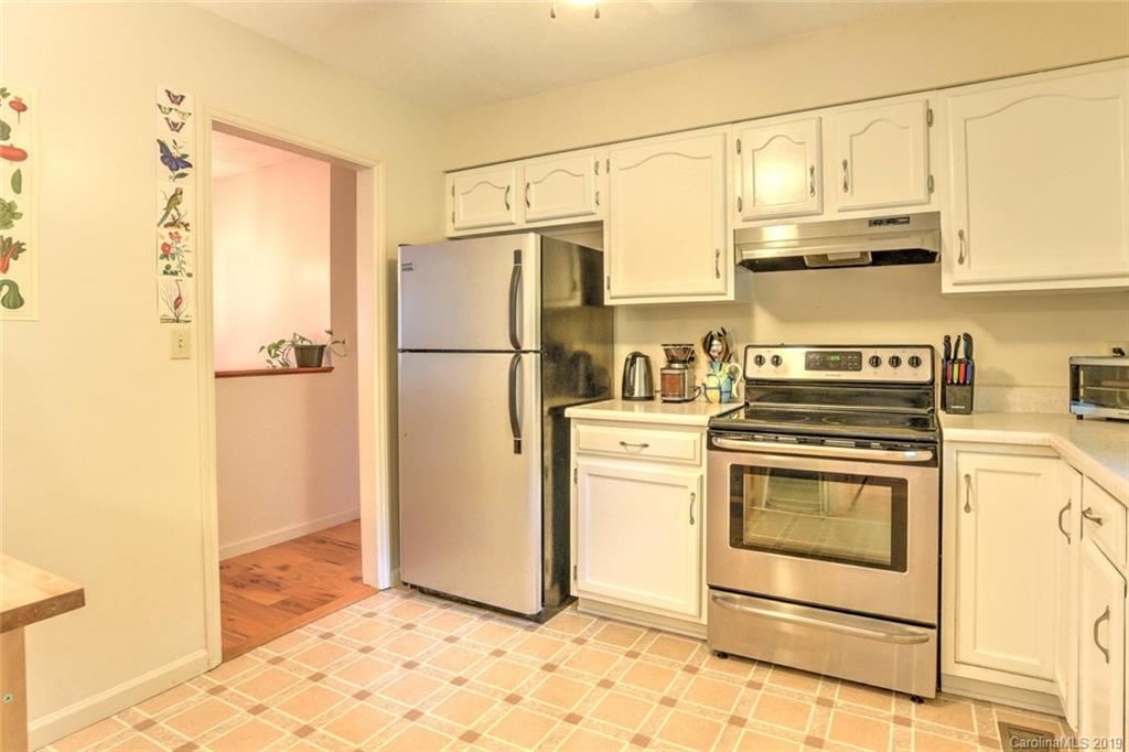9 Wildwood Lane Weaverville NC 28787
