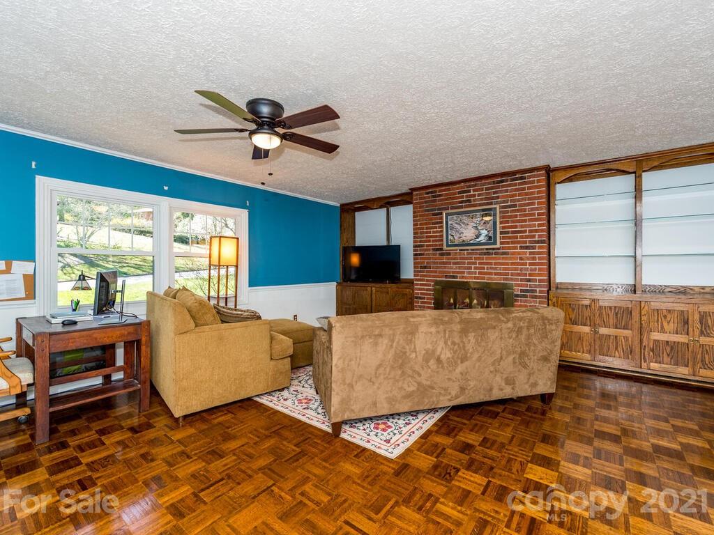 19 Auburndale Drive Asheville NC 28806