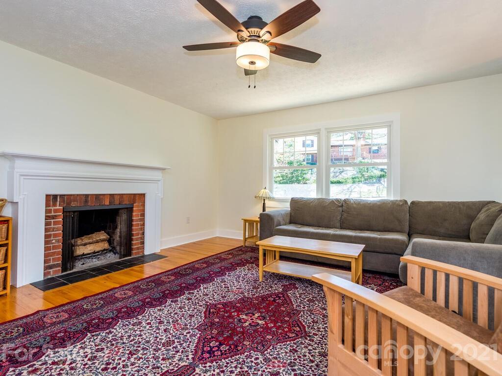 19 Auburndale Drive Asheville NC 28806