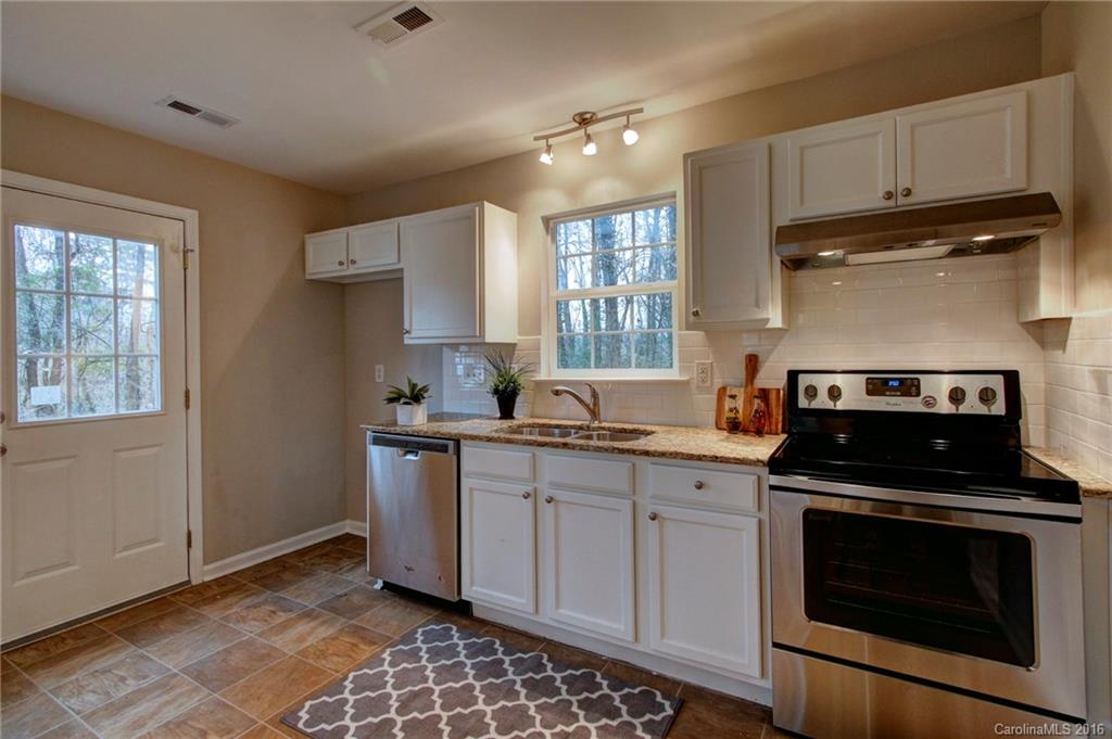 216 Centre Street Charlotte NC 28216