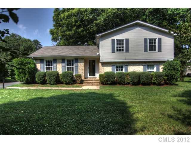 5411 Hollirose Drive Charlotte NC 28227