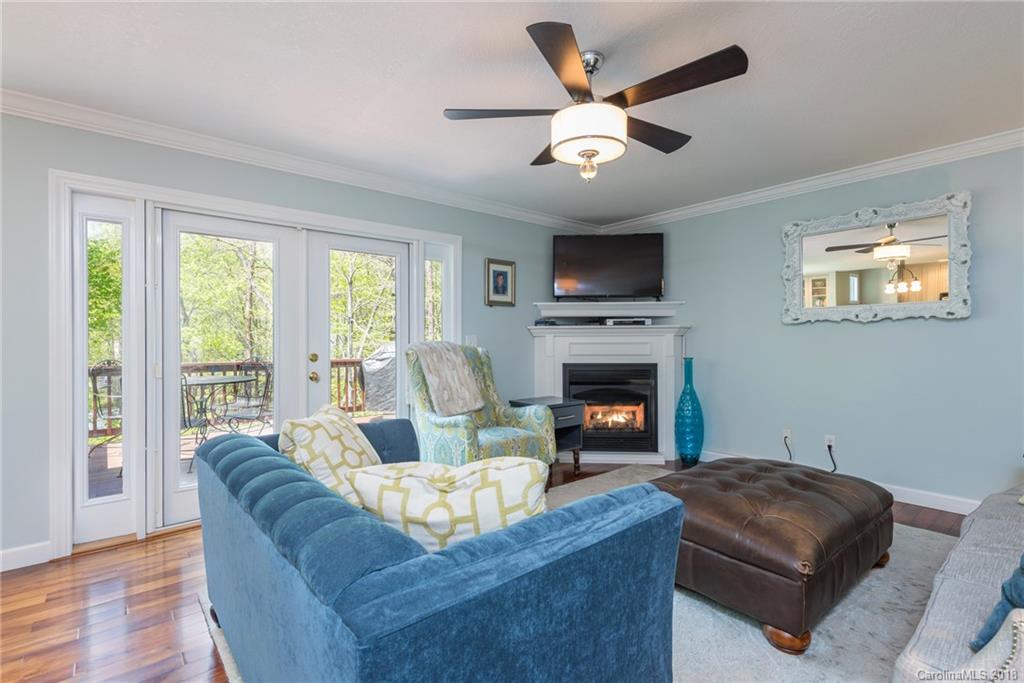 153 Hillside Drive Swannanoa NC 28778