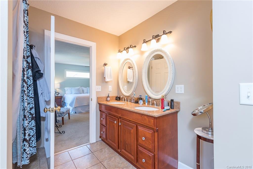 153 Hillside Drive Swannanoa NC 28778