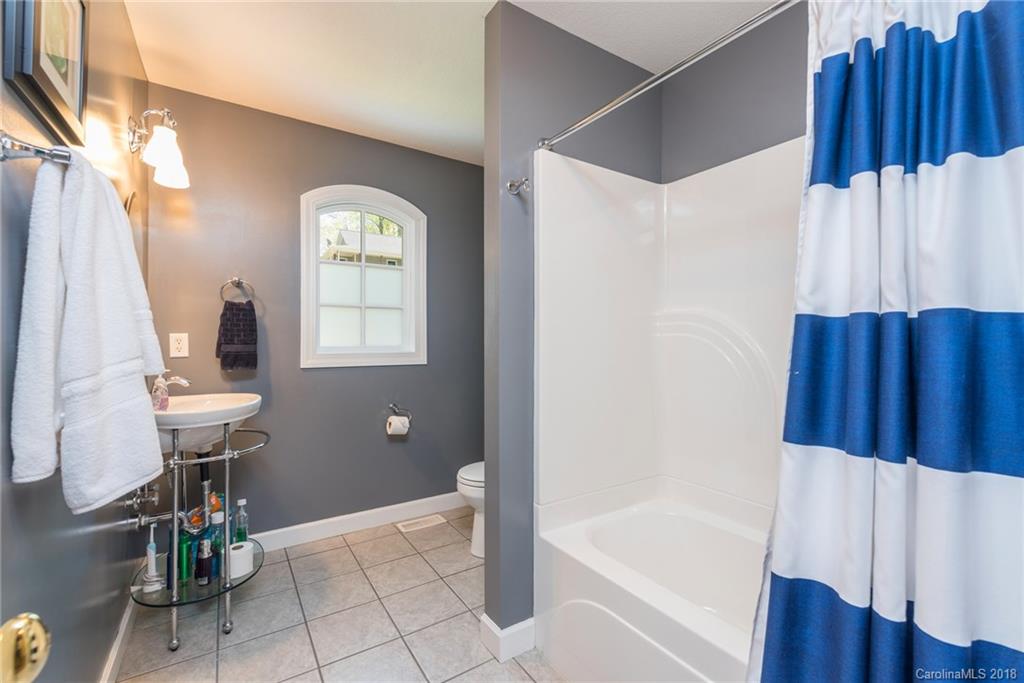 153 Hillside Drive Swannanoa NC 28778