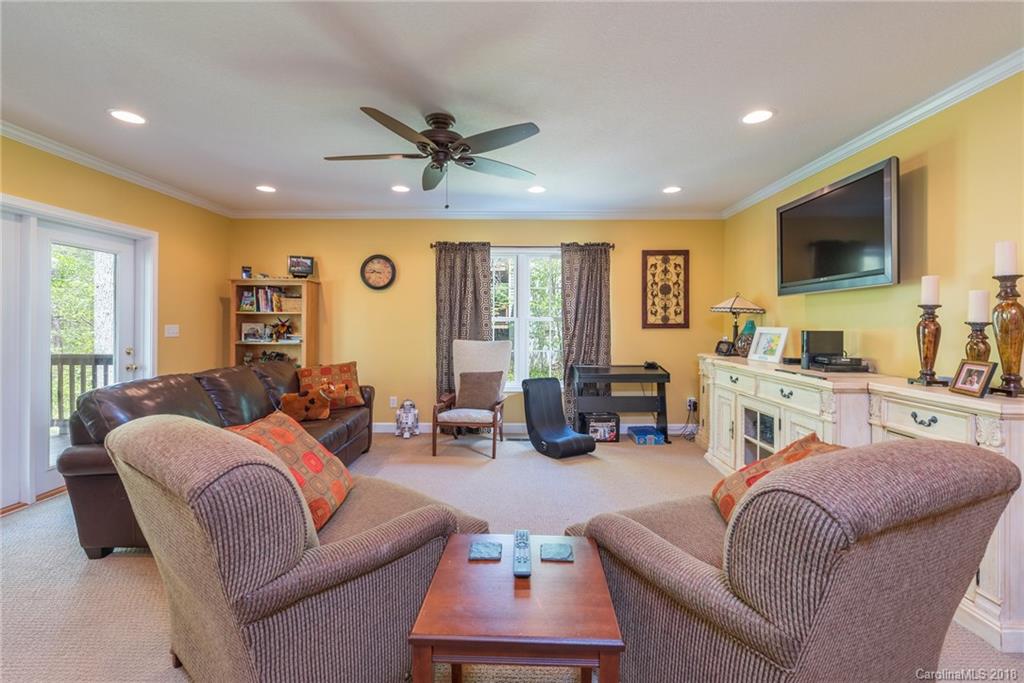 153 Hillside Drive Swannanoa NC 28778