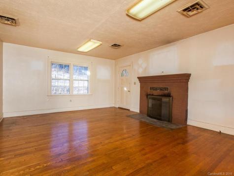 811 Old Fort Road Fairview NC 28730