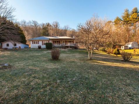 811 Old Fort Road Fairview NC 28730