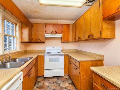811 Old Fort Road Fairview NC 28730
