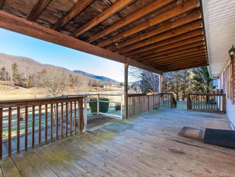 811 Old Fort Road Fairview NC 28730
