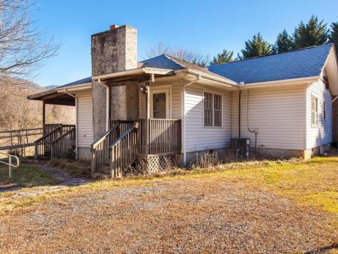 811 Old Fort Road Fairview NC 28730