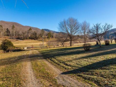 811 Old Fort Road Fairview NC 28730