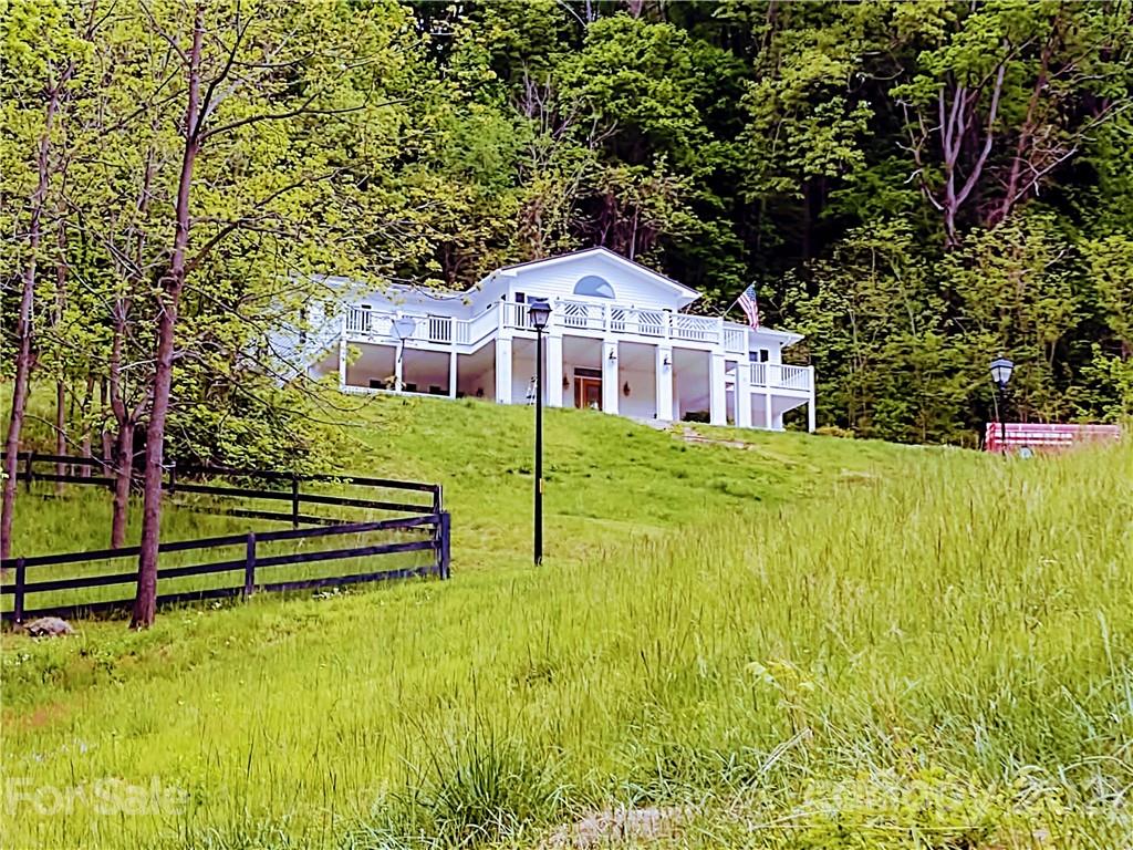 219 Weathering Heights Waynesville NC 28785