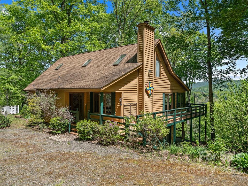 496 West Ridge Drive Burnsville NC 28714