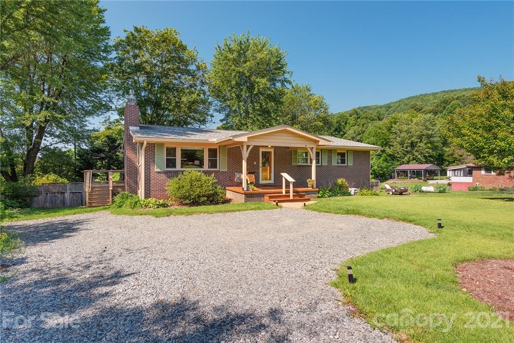 11 Forge Drive Mills River NC 28759