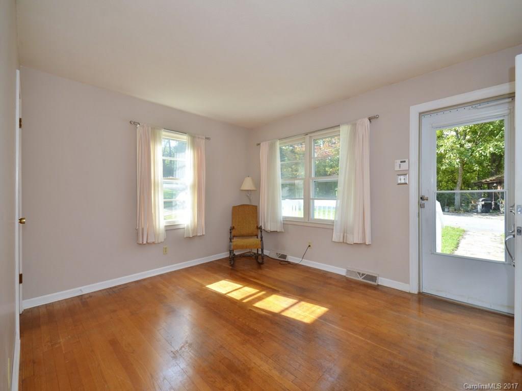 25 Worley Place Asheville NC 28806