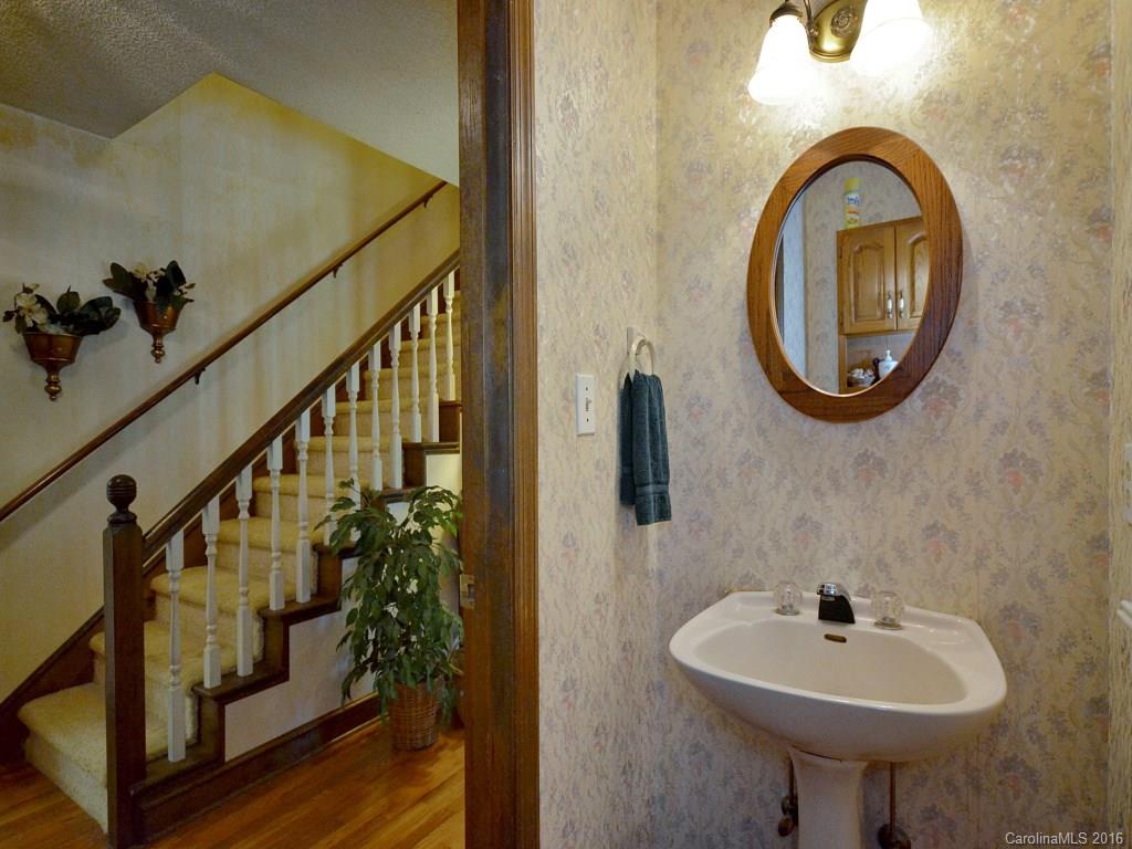 5 Knollwood Place Asheville NC 28804