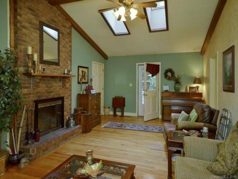 5 Knollwood Place Asheville NC 28804