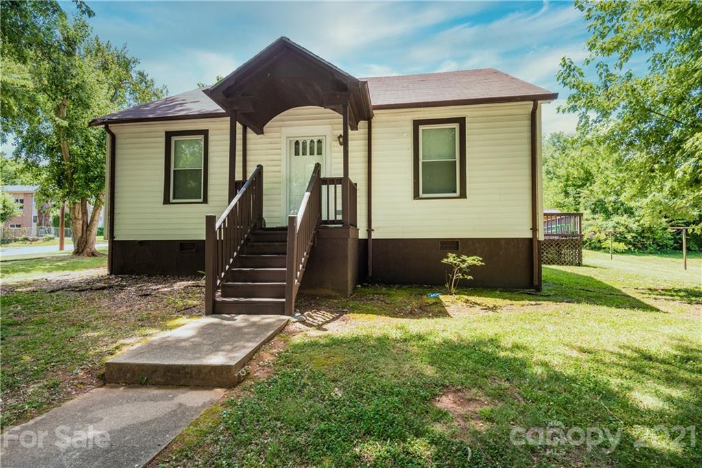 245 6th Avenue SW Hickory NC 28602