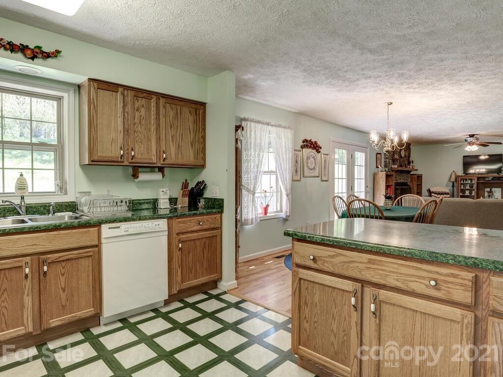 4062 Chapel Hill Road Marshall NC 28753