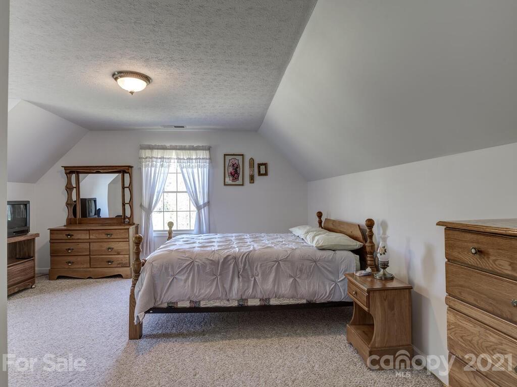 4062 Chapel Hill Road Marshall NC 28753