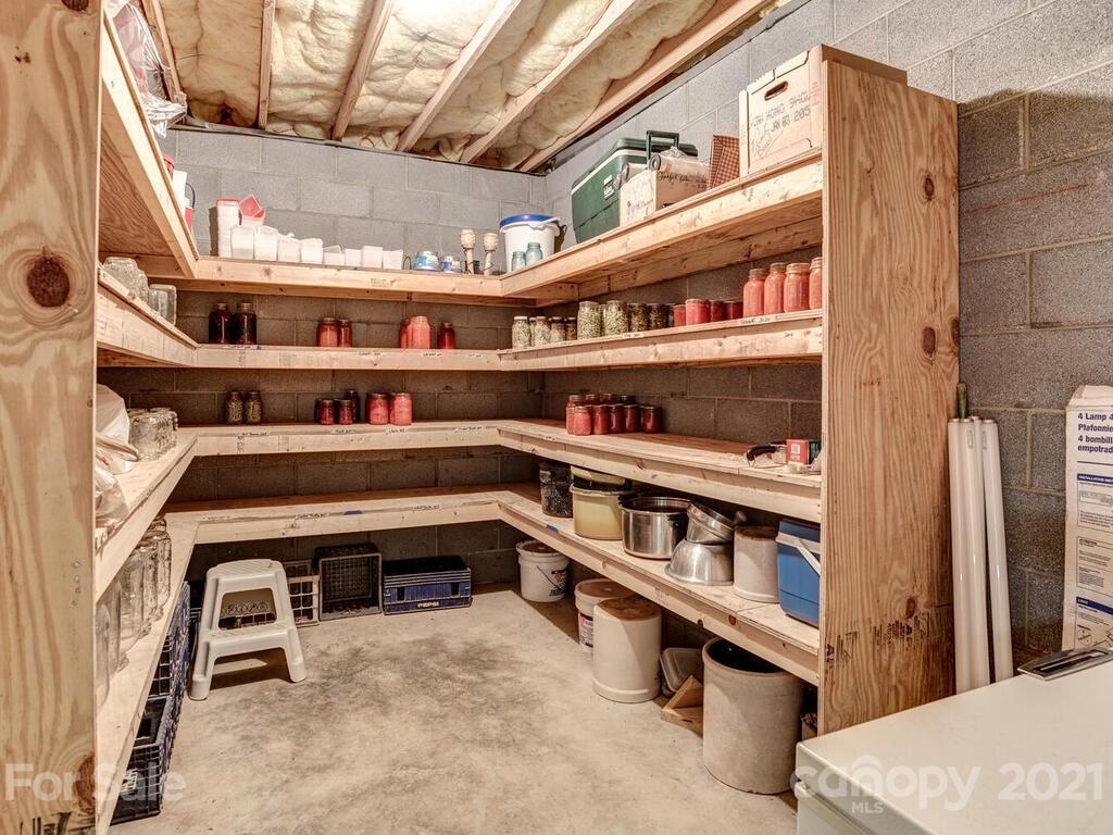 4062 Chapel Hill Road Marshall NC 28753