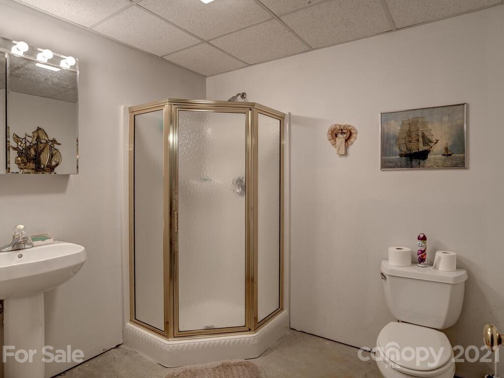 4062 Chapel Hill Road Marshall NC 28753