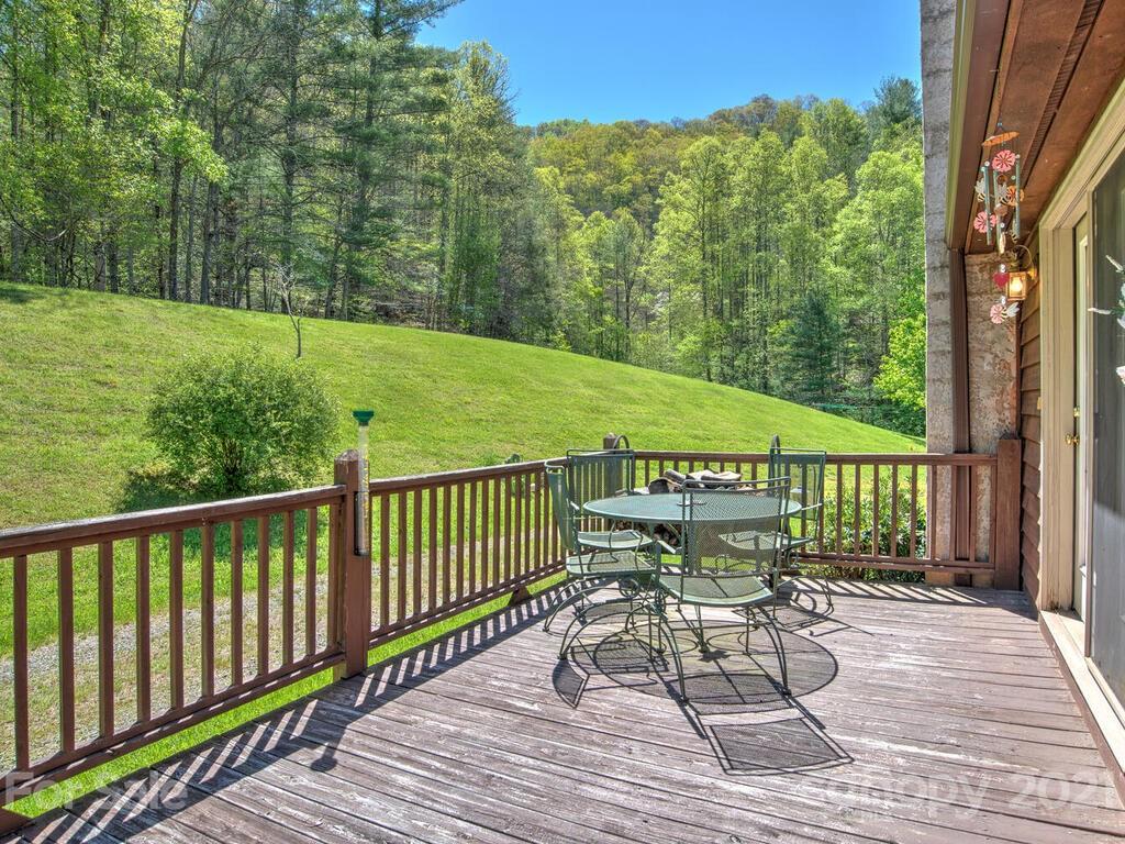 4062 Chapel Hill Road Marshall NC 28753