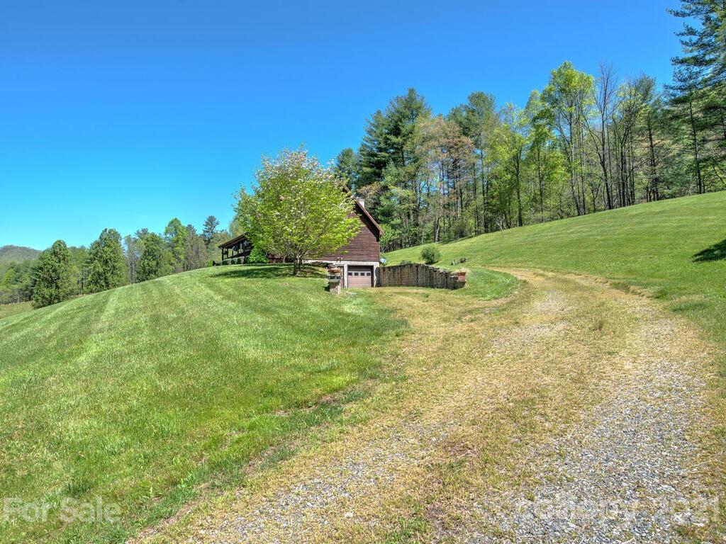4062 Chapel Hill Road Marshall NC 28753