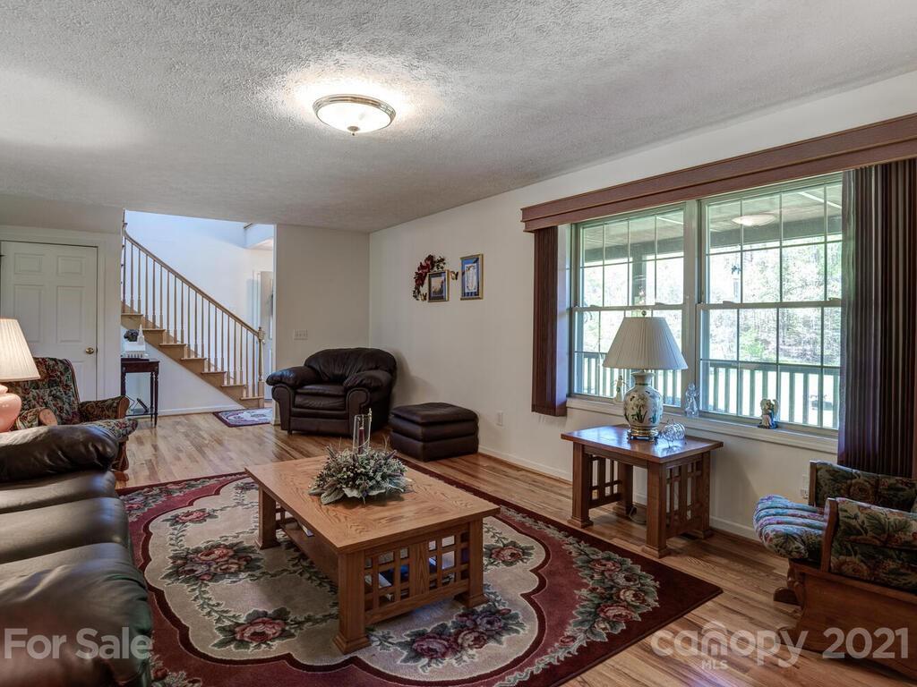 4062 Chapel Hill Road Marshall NC 28753