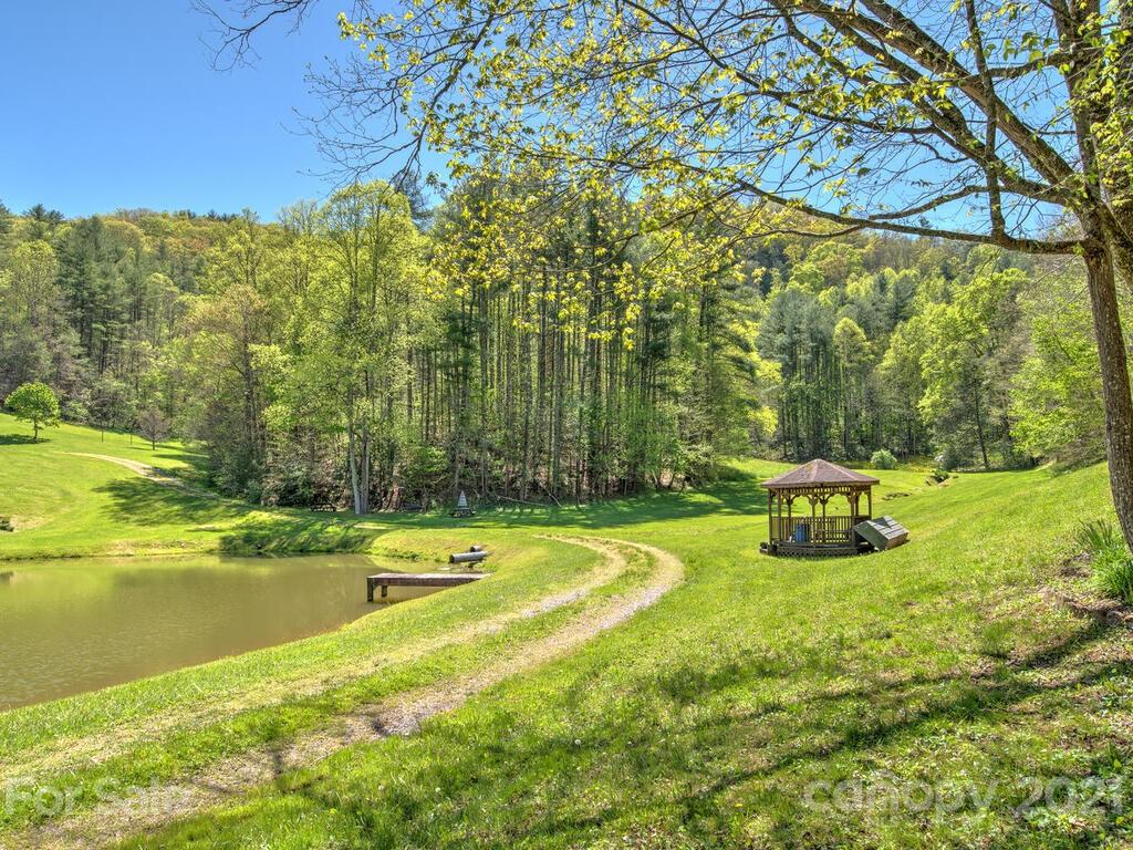 4062 Chapel Hill Road Marshall NC 28753