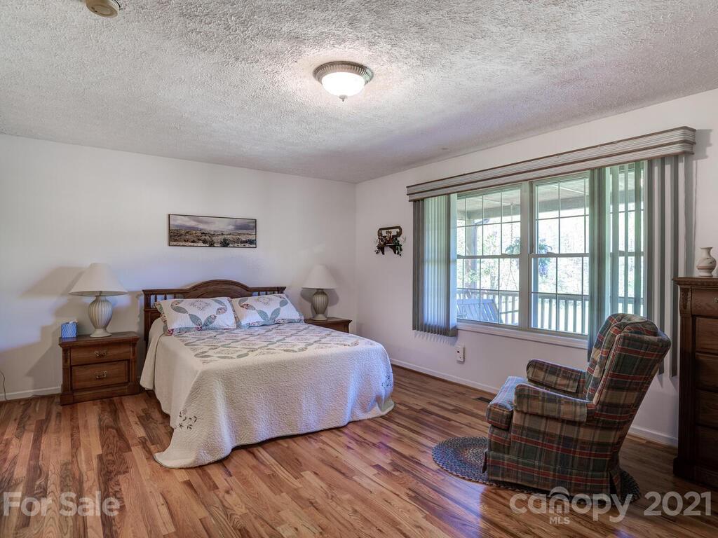 4062 Chapel Hill Road Marshall NC 28753