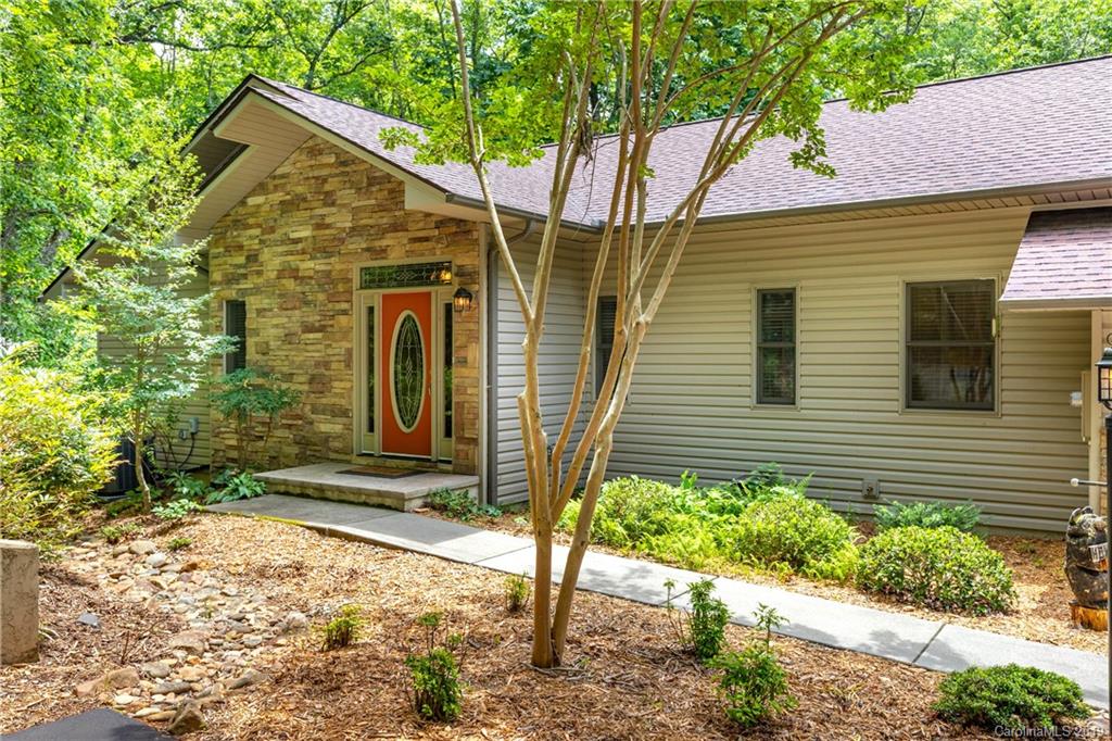 904 Tsisqua Circle Brevard NC 28712