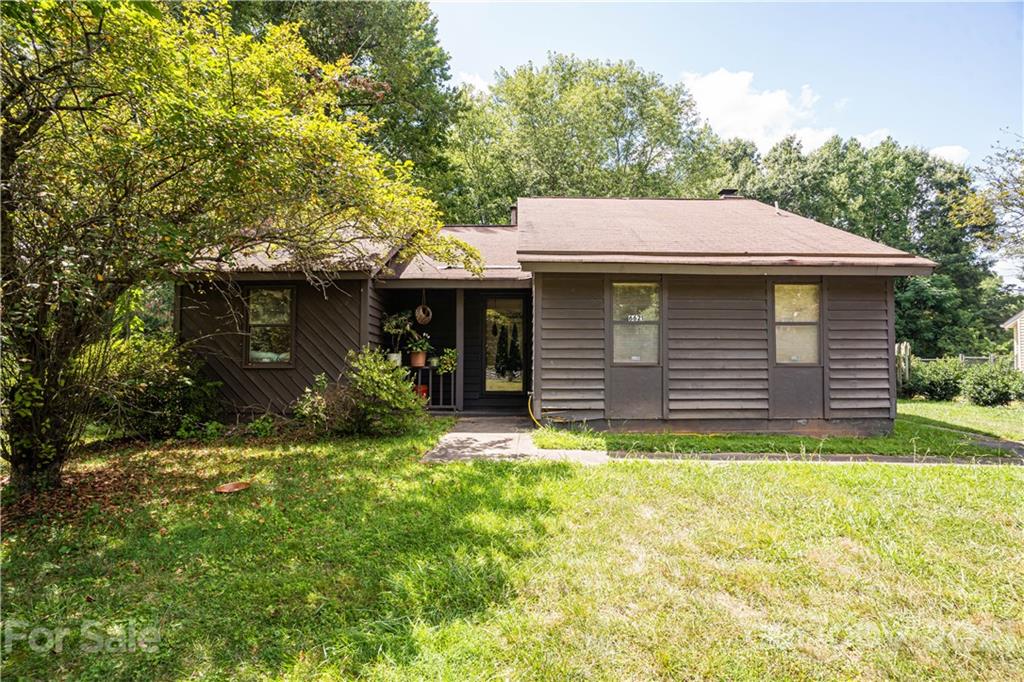 6621 Woodwedge Drive Charlotte NC 28227