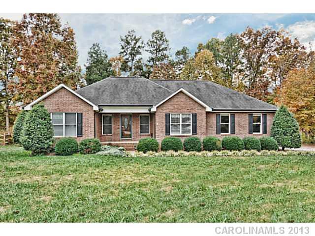1907 Cameron Heights Circle Denver NC 28037