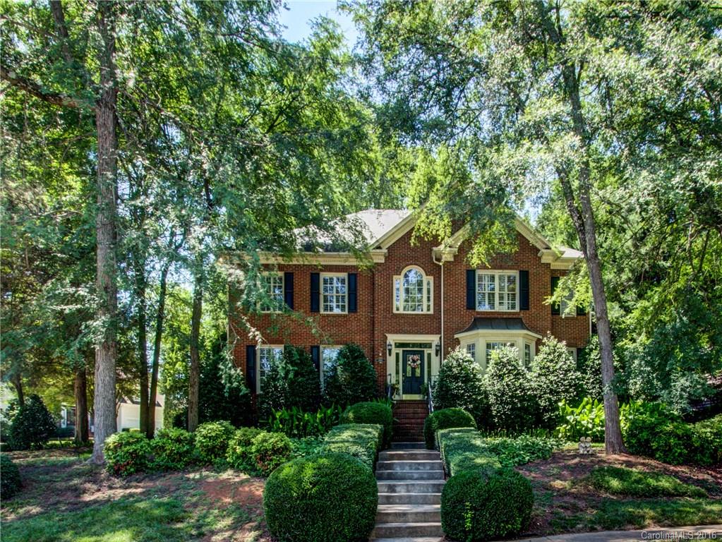 4942 Foxbriar Trail Charlotte NC 28269