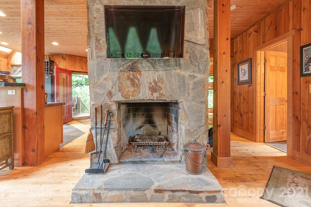 282 Merrills Chase Road Asheville NC 28803
