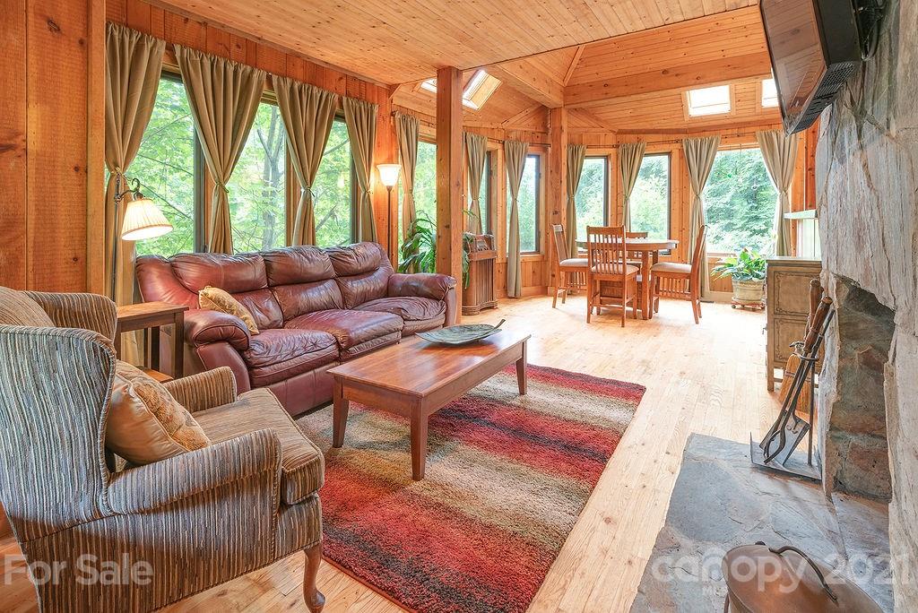282 Merrills Chase Road Asheville NC 28803