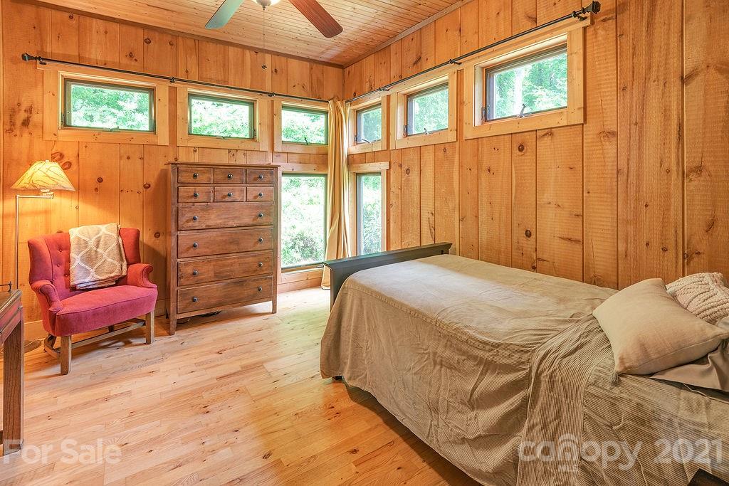 282 Merrills Chase Road Asheville NC 28803
