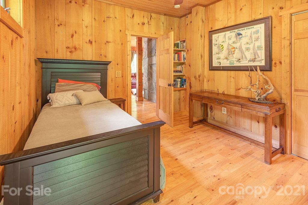 282 Merrills Chase Road Asheville NC 28803