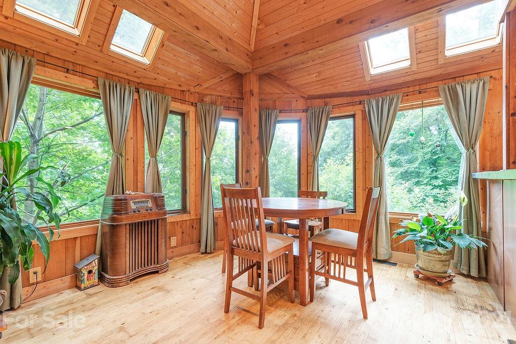 282 Merrills Chase Road Asheville NC 28803