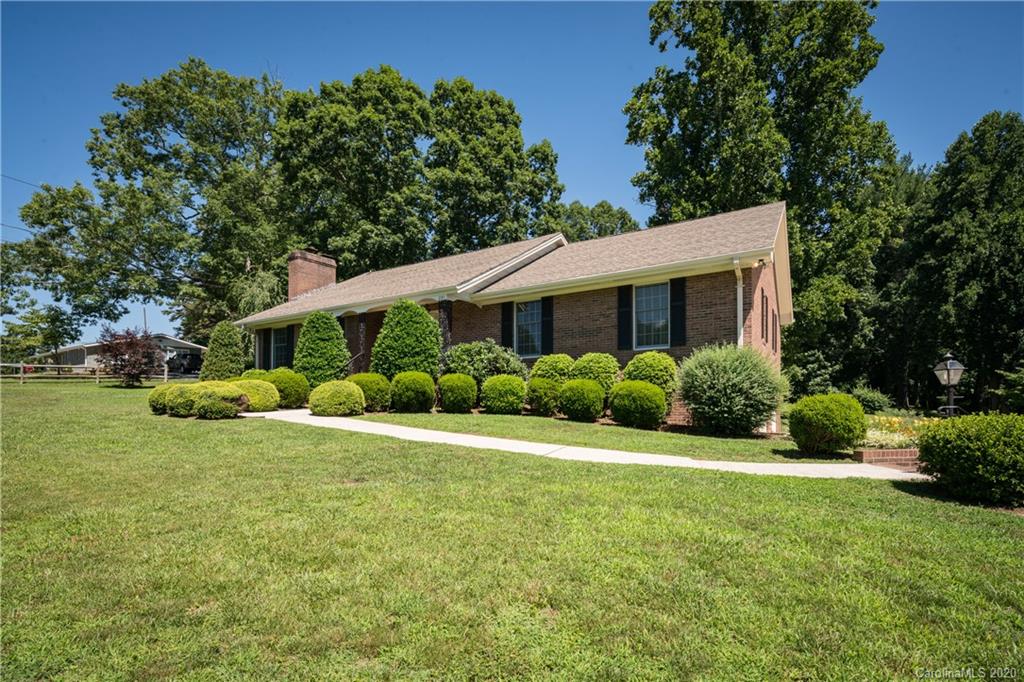 271 Whispering Hills Drive Hendersonville NC 28792