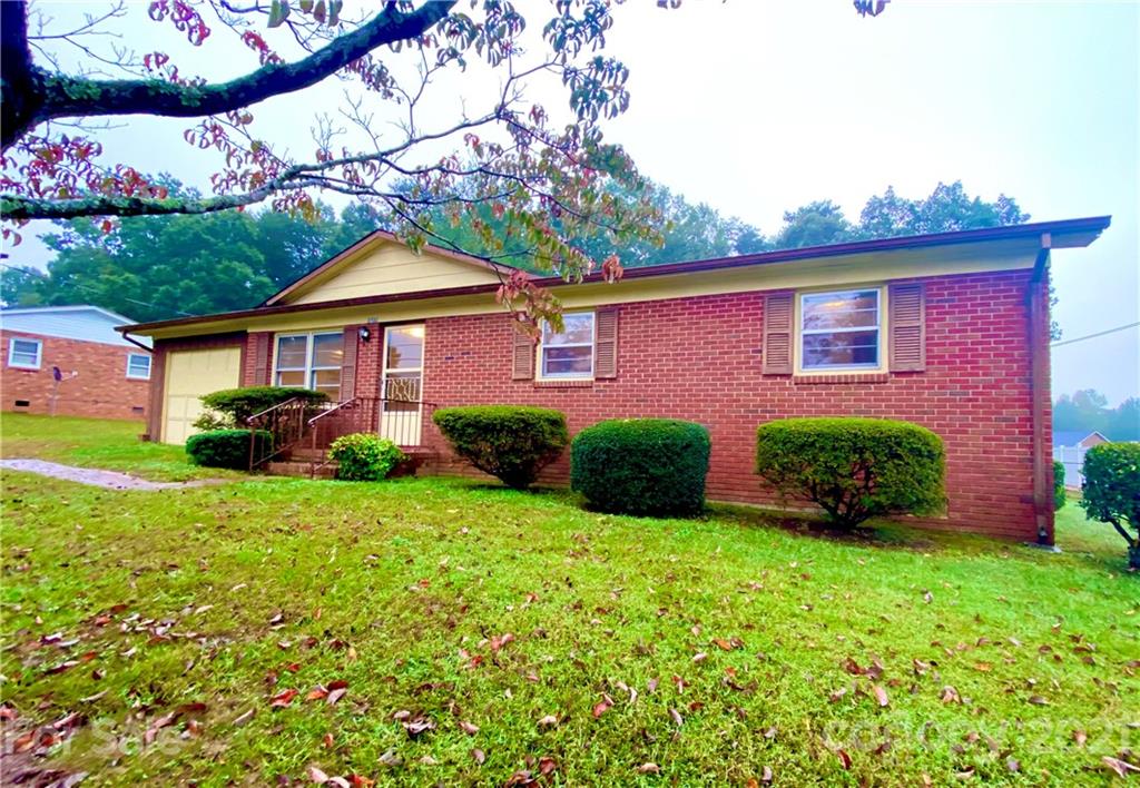 2702 32nd Avenue NE Hickory NC 28601