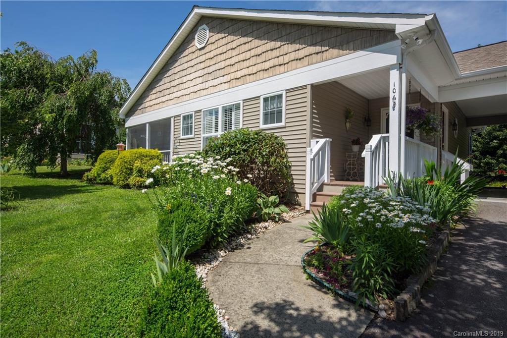 106 Cottage Loop Waynesville NC 28785