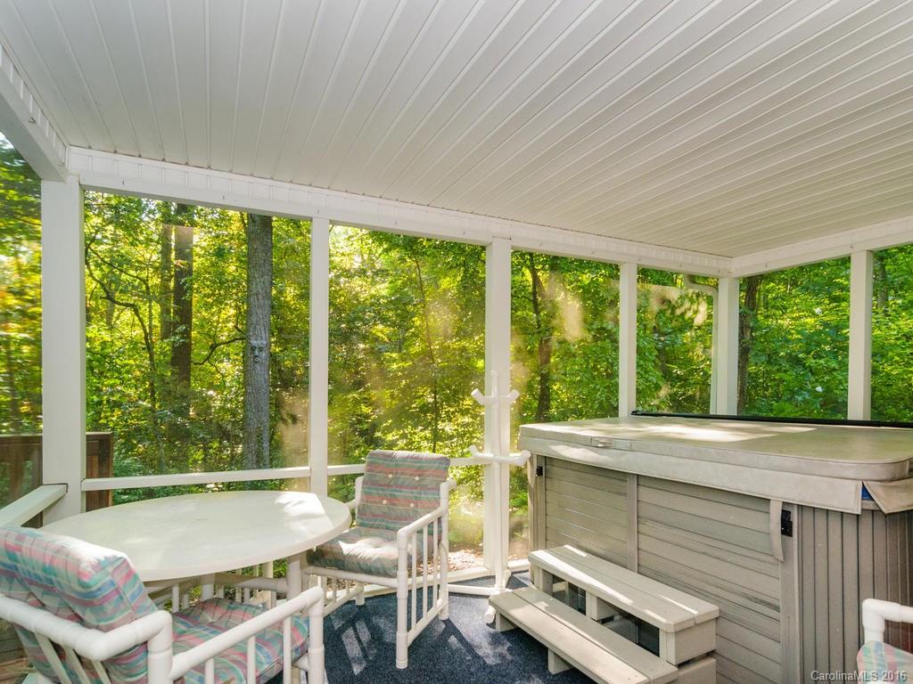 124 Carriage Drive Fairview NC 28730