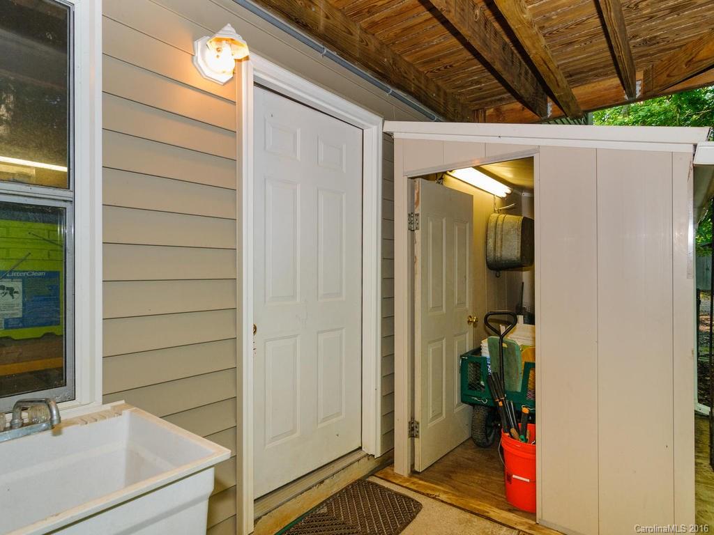 124 Carriage Drive Fairview NC 28730