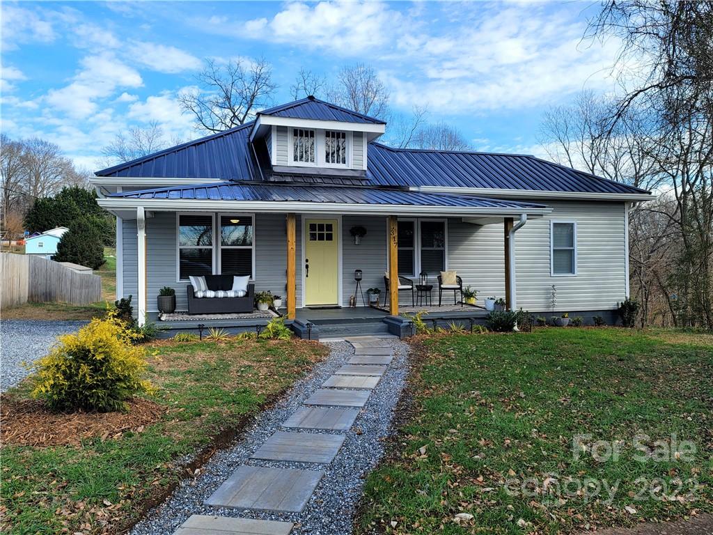 317 Randolph Street Morganton NC 28655