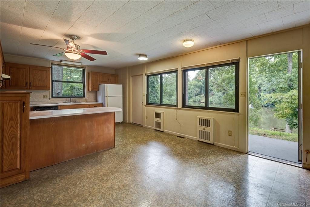 157 White Pine Drive Asheville NC 28805