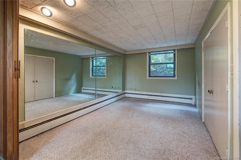 157 White Pine Drive Asheville NC 28805